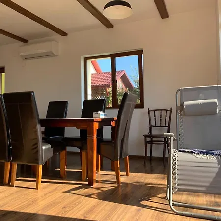 Garden House Near Kaloşvar