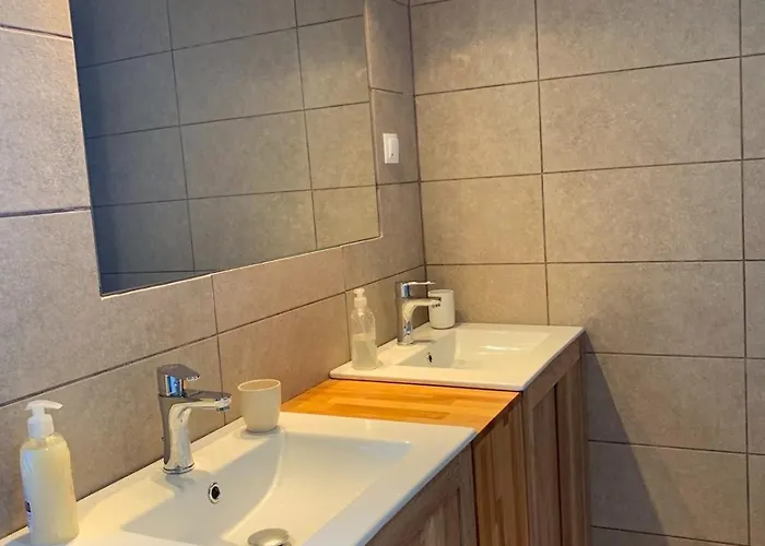 Garden House Near 别墅 *